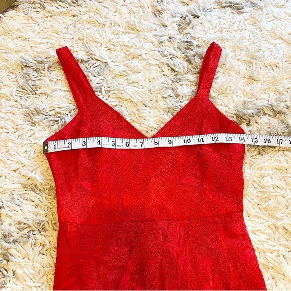 Lulus |  Meg Red Lace Sleeveless Tulip Hem Cocktail Dress Size XS - Picture 9 of 12